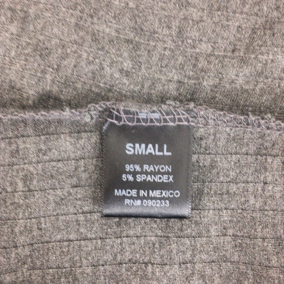 Me to We • Criss Cross Front Crop Top (NWOT) - Picture 8 of 8